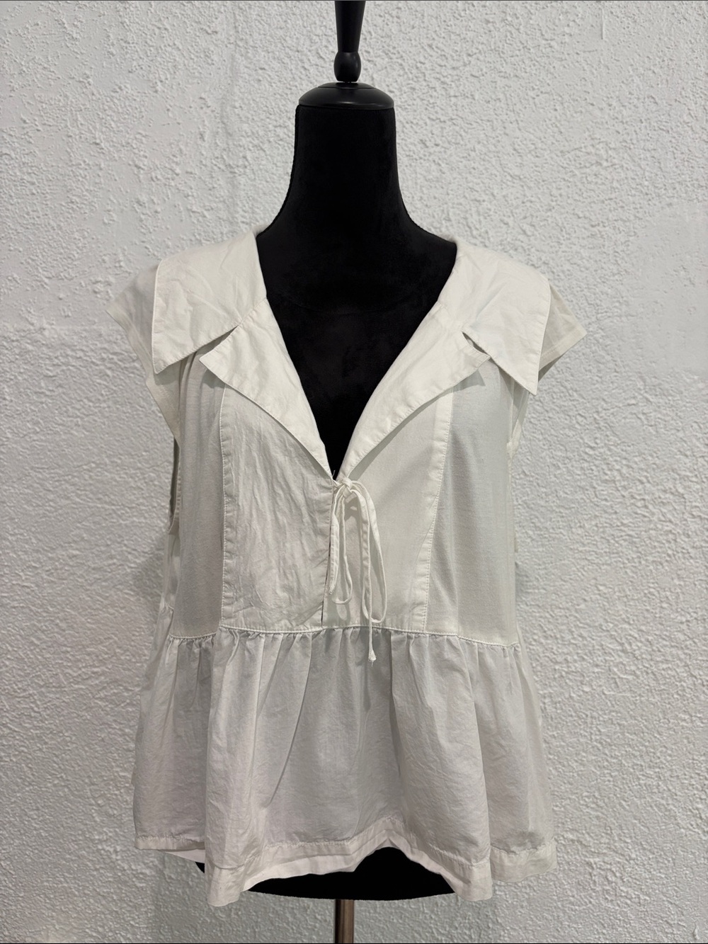 Anthropologie White Cap Sleeve Peplum Tie-Front Top